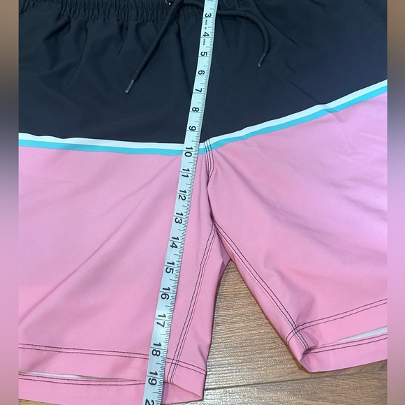 Hurley Men’s Color Block Swim Trunks - Picture 7 of 9